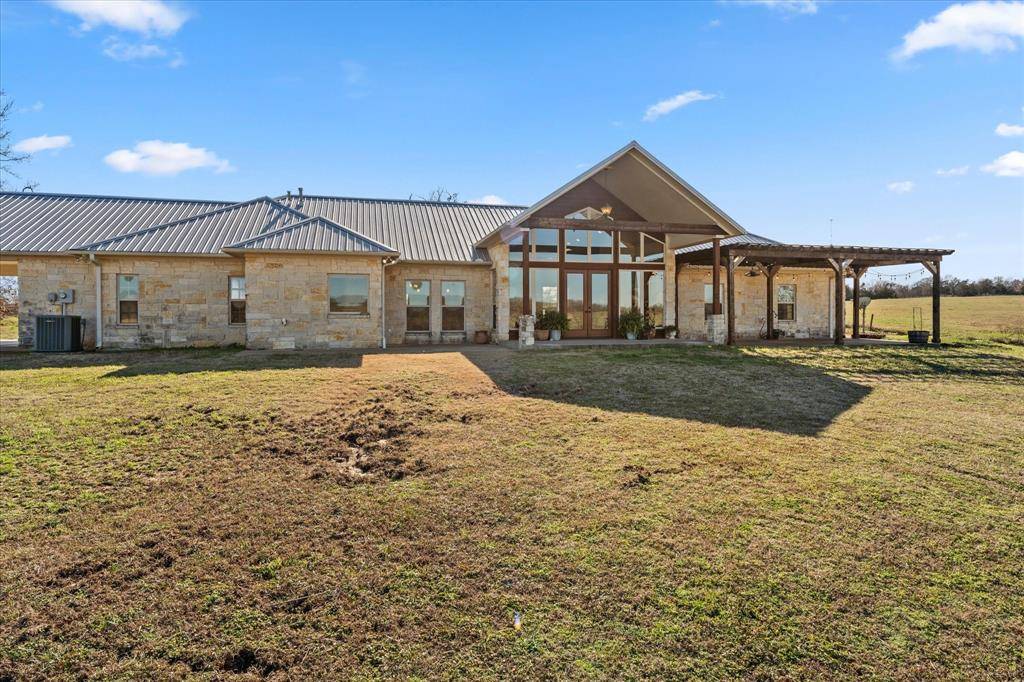 240 Private Road 1613, Mount Pleasant, TX 75455