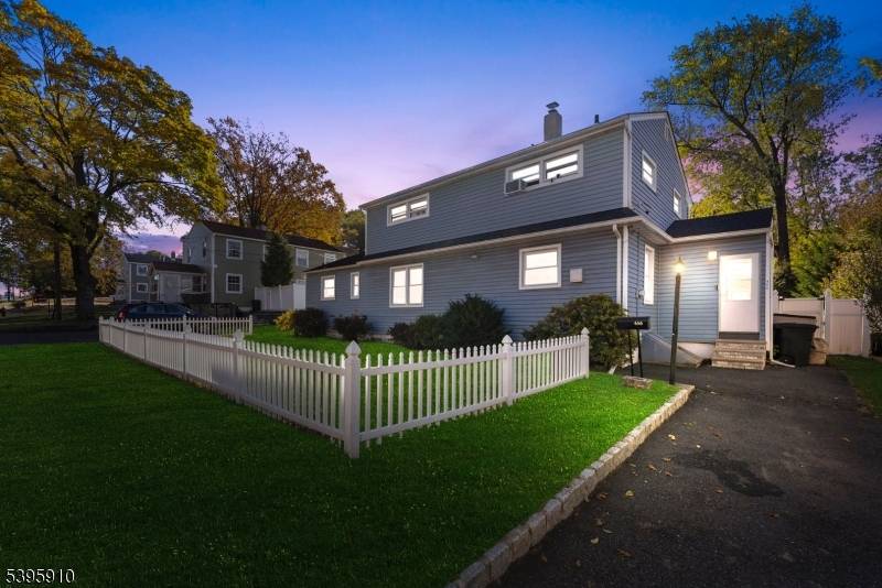 466 Market Street, Elmwood Park Boro, NJ 07407