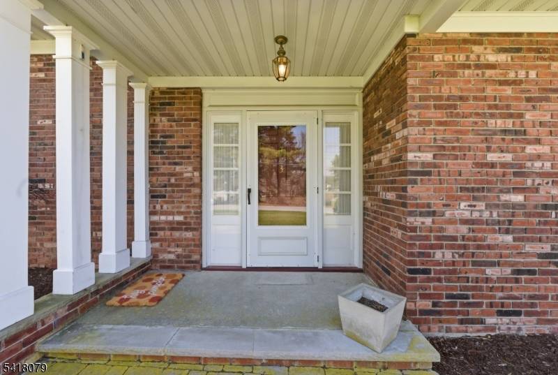 3 Manor Dr, Andover Twp., NJ 07860