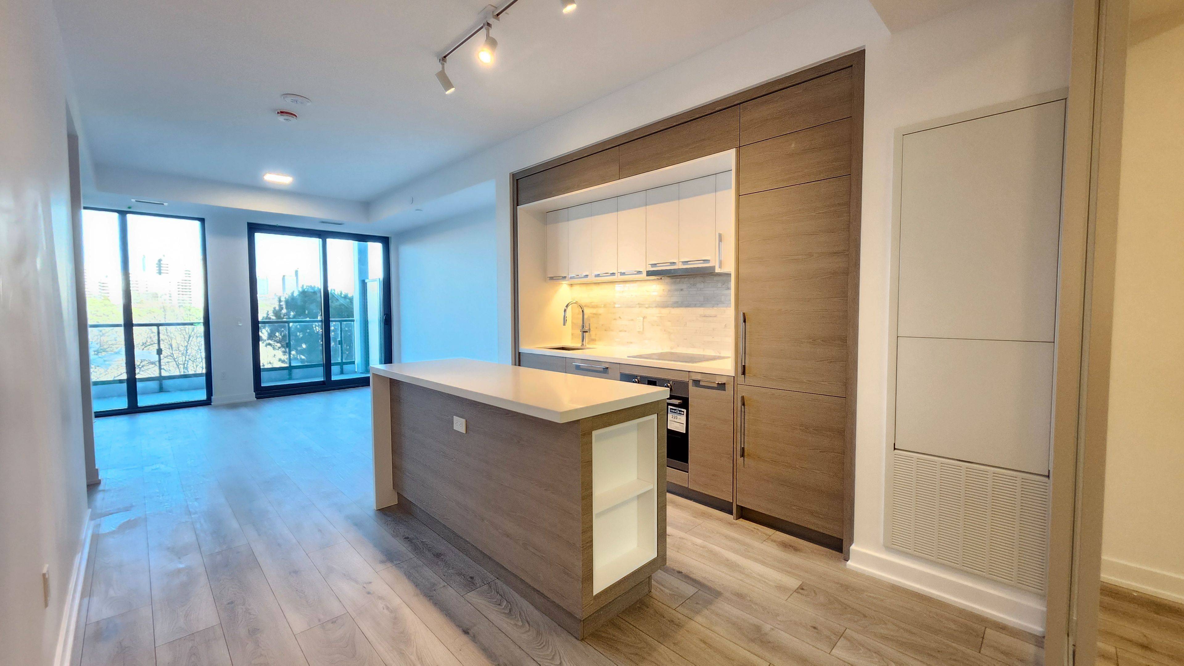 29 Green Trail CT #302, Toronto C15, ON M3C 3S2