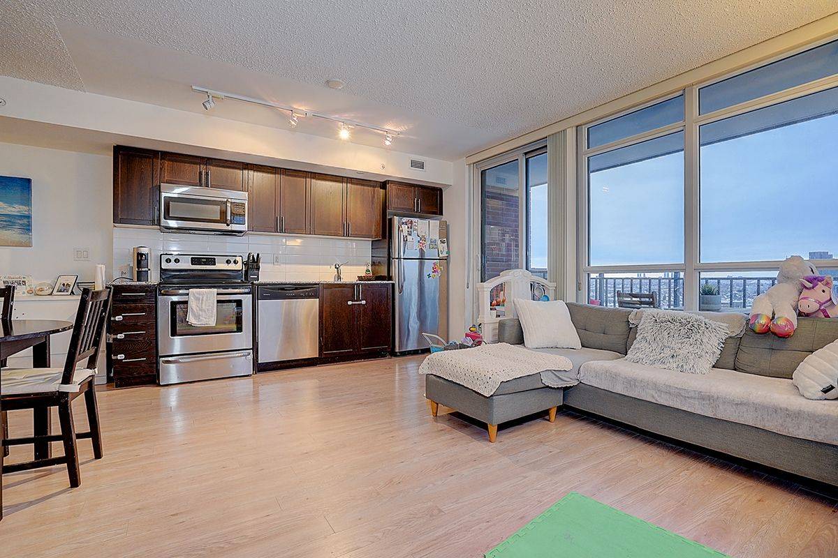 800 Lawrence AVE W #1723, Toronto W04, ON M6A 0B1