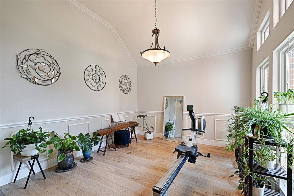 2037 Usa Drive, Plano, TX 75025