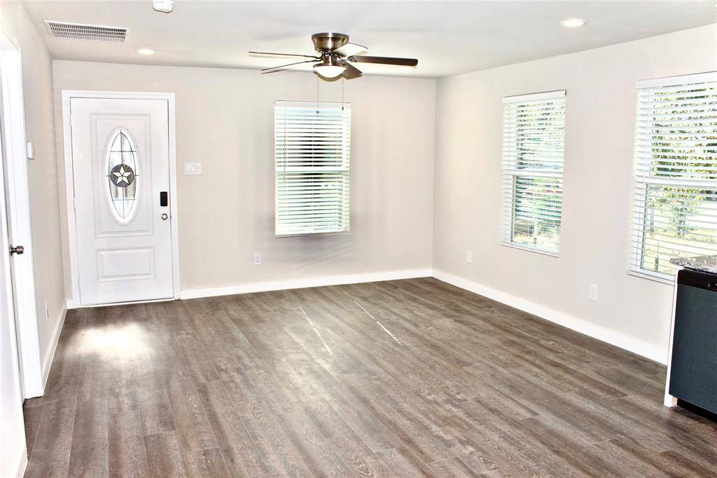 1618 Cleveland Street, Greenville, TX 75401