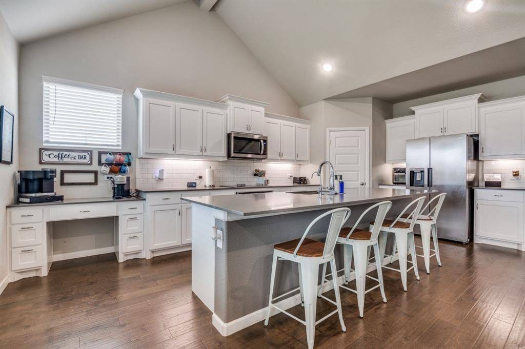 153 Arrow Wood Road, Waxahachie, TX 75165