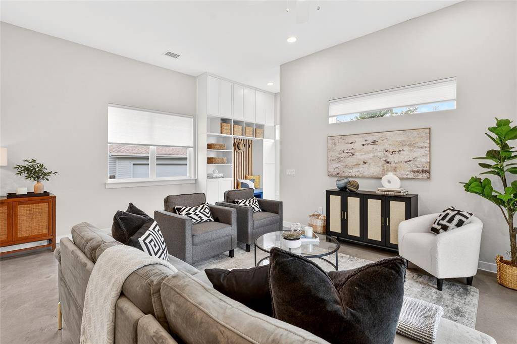 5368 Winton Street, Dallas, TX 75206