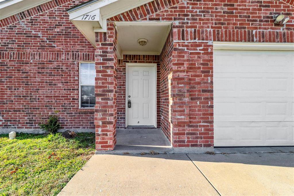 1716 Manor Garden, Greenville, TX 75401