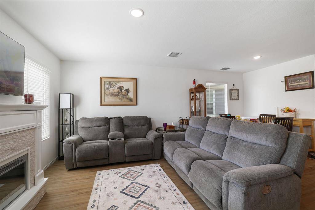 1445 Sterling Way, Ferris, TX 75125