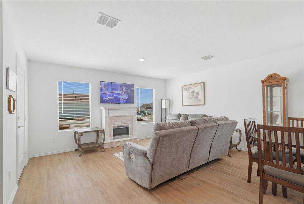 1445 Sterling Way, Ferris, TX 75125