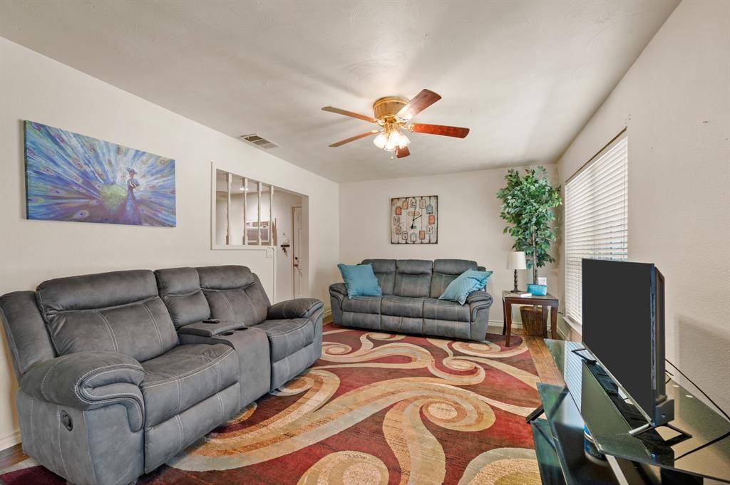 1624 River Oaks Drive, Irving, TX 75060