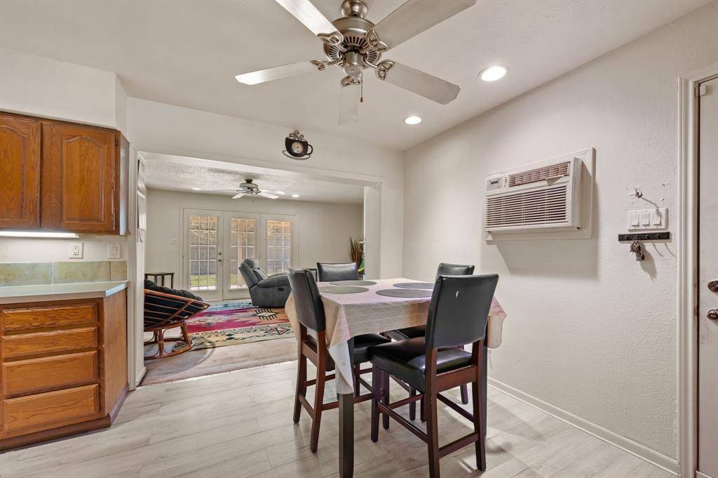 1624 River Oaks Drive, Irving, TX 75060