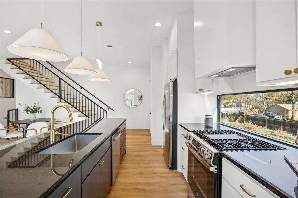 2151 Mail Avenue #101, Dallas, TX 75235