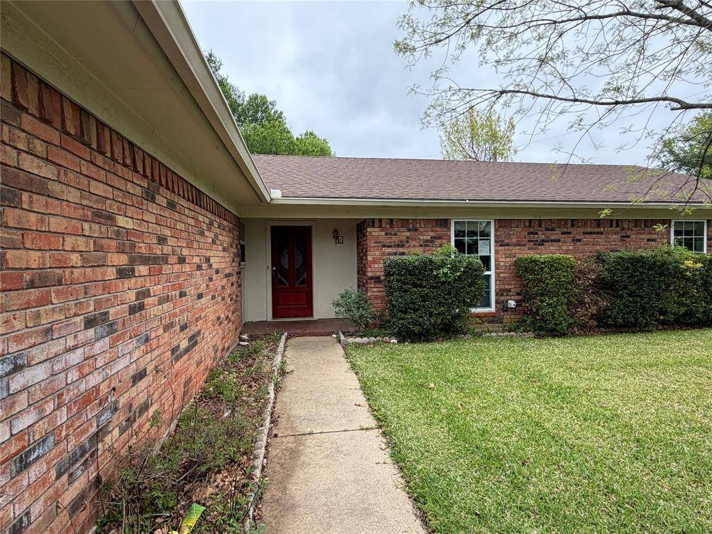 2904 Steve Drive, Hurst, TX 76054