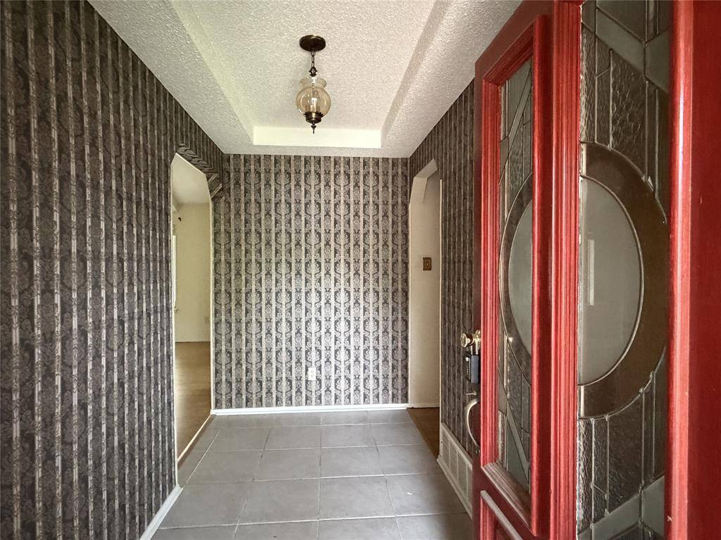 2904 Steve Drive, Hurst, TX 76054