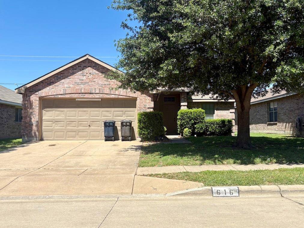 616 Stirrup Bar Drive, Fort Worth, TX 76179