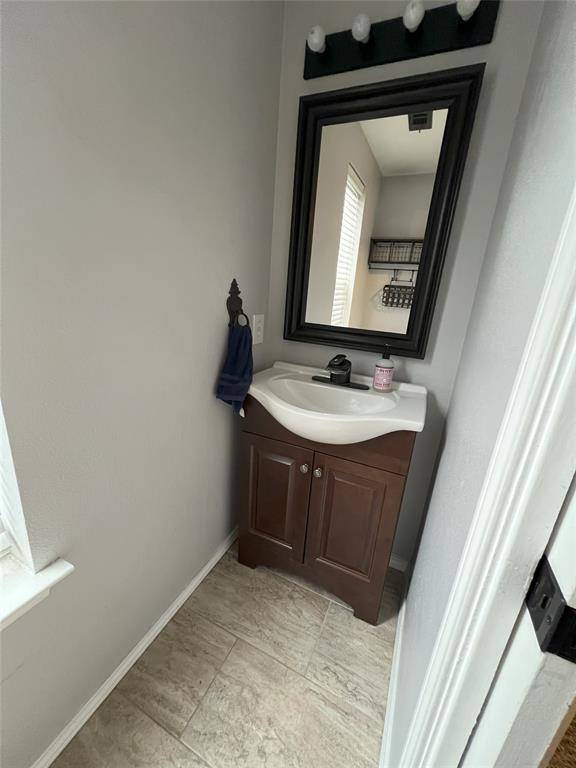 2507 Plumgrove Circle, Arlington, TX 76006