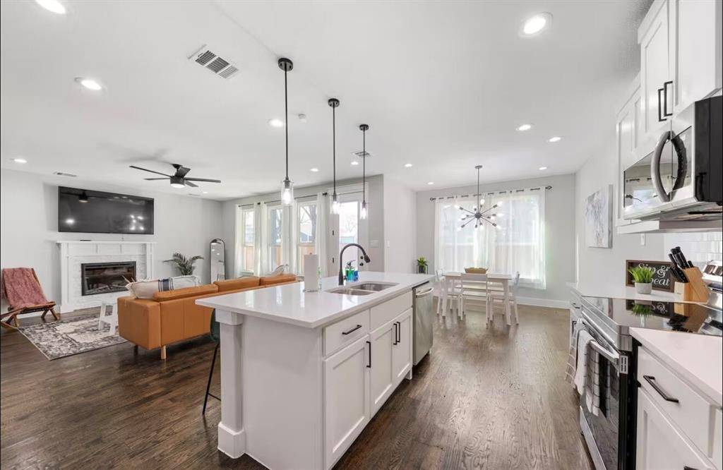 1942 Nomas Street, Dallas, TX 75212