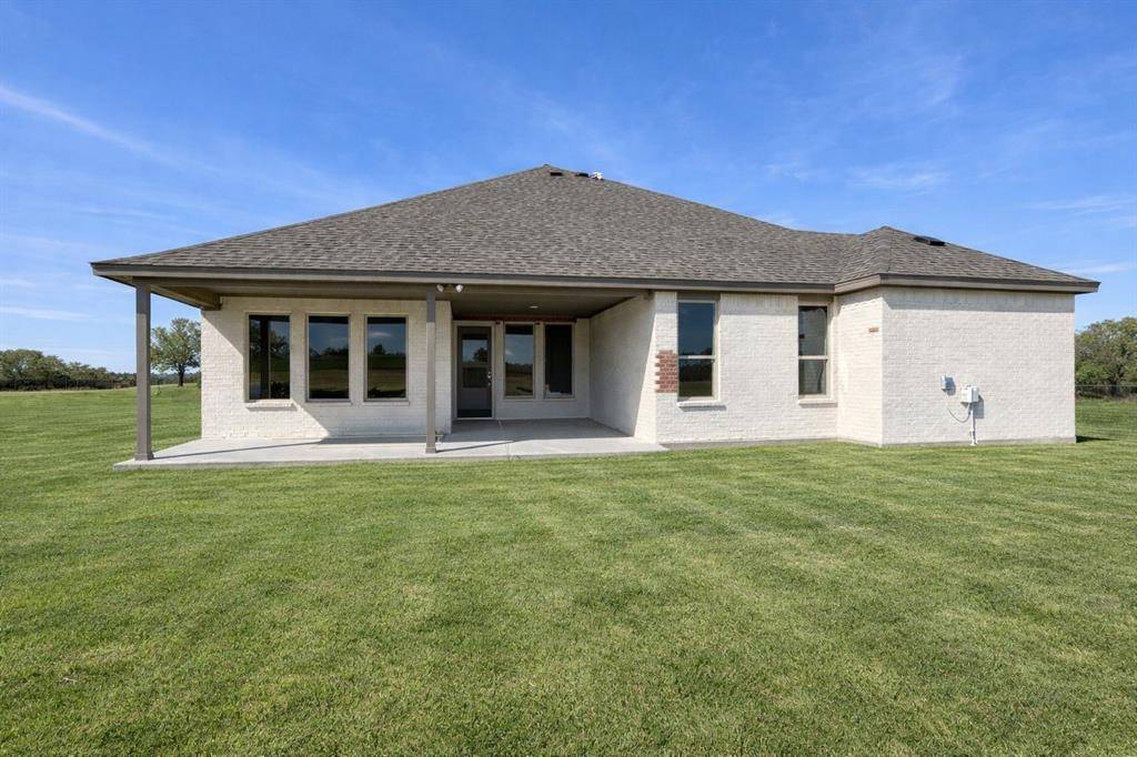 504 Clifton Court, Springtown, TX 76082