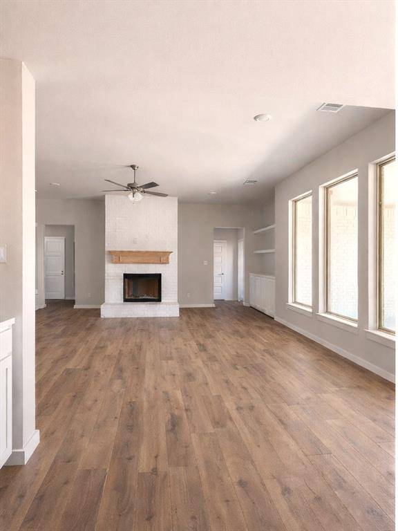 504 Clifton Court, Springtown, TX 76082