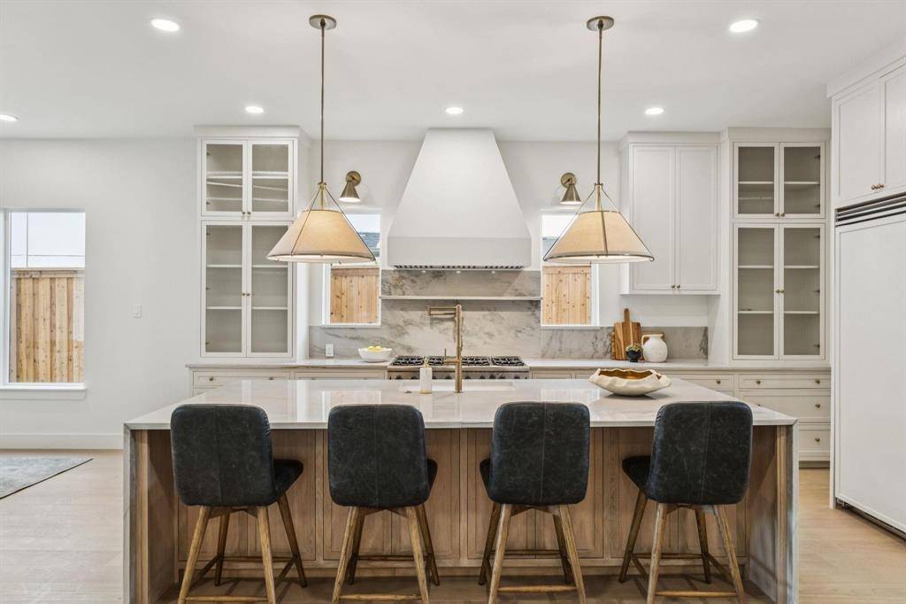 6244 Richmond Avenue, Dallas, TX 75214