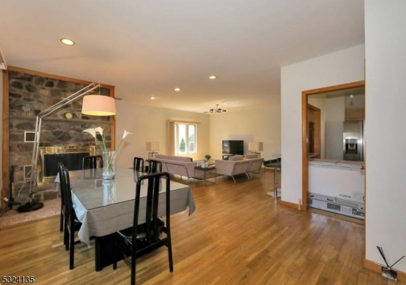 253 Delawanna Ave, Clifton City, NJ 07014