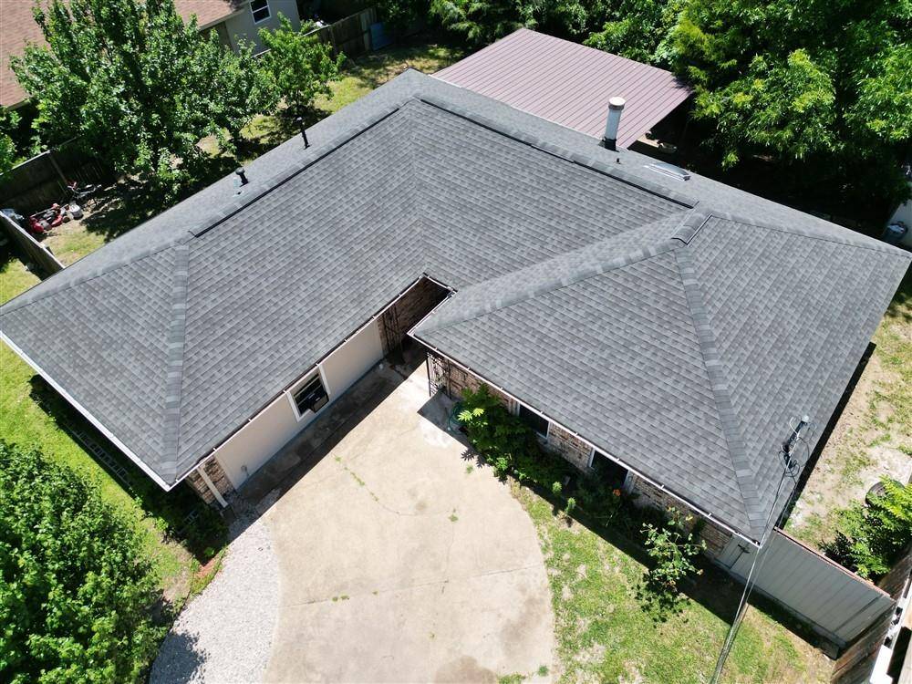 1825 E Shore Drive, Dallas, TX 75217