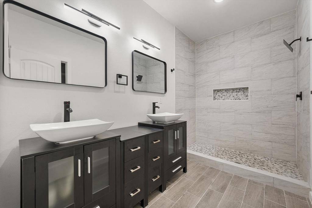 6771 NW County Road 1146, Barry, TX 75102