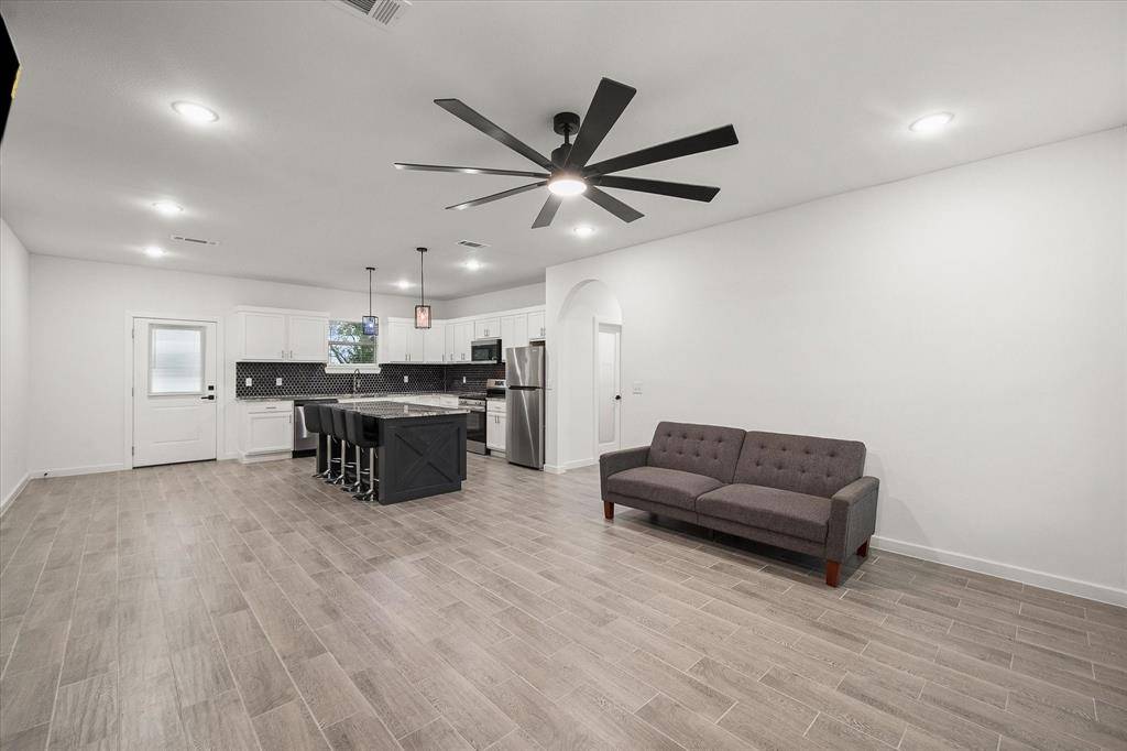 6771 NW County Road 1146, Barry, TX 75102