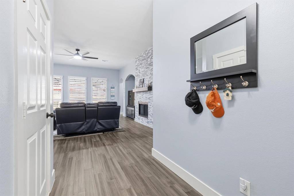 1711 Copper Leaf Drive, Corinth, TX 76210