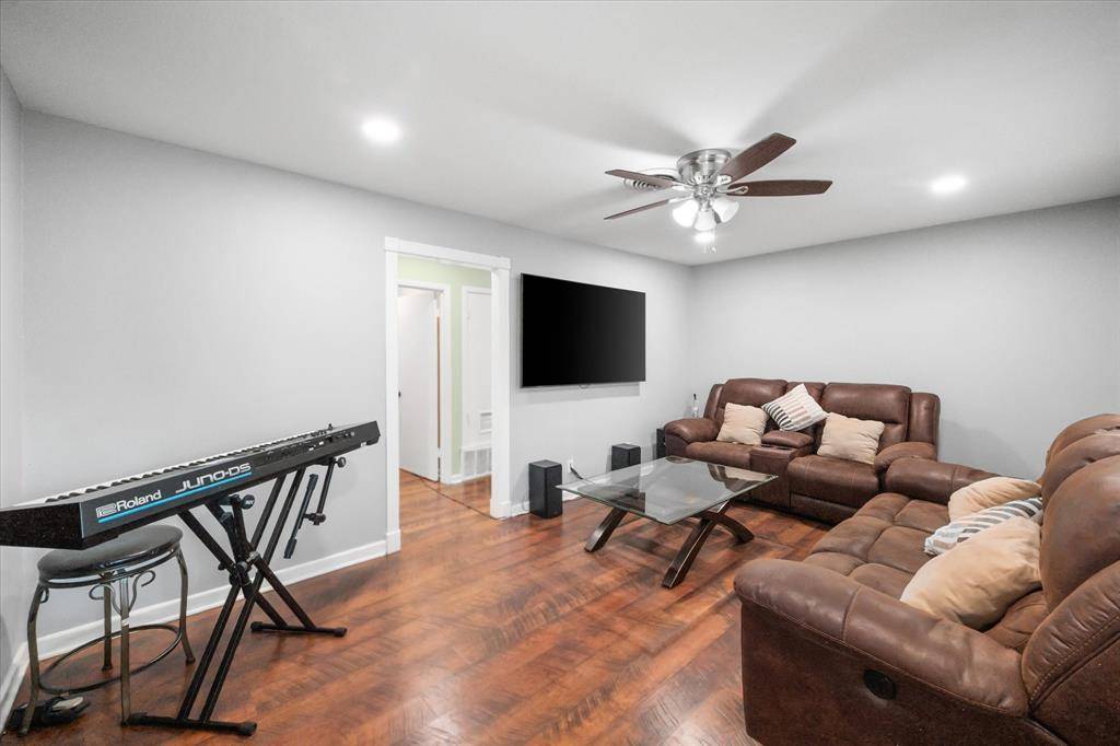 201 Hardy Avenue, Corsicana, TX 75110