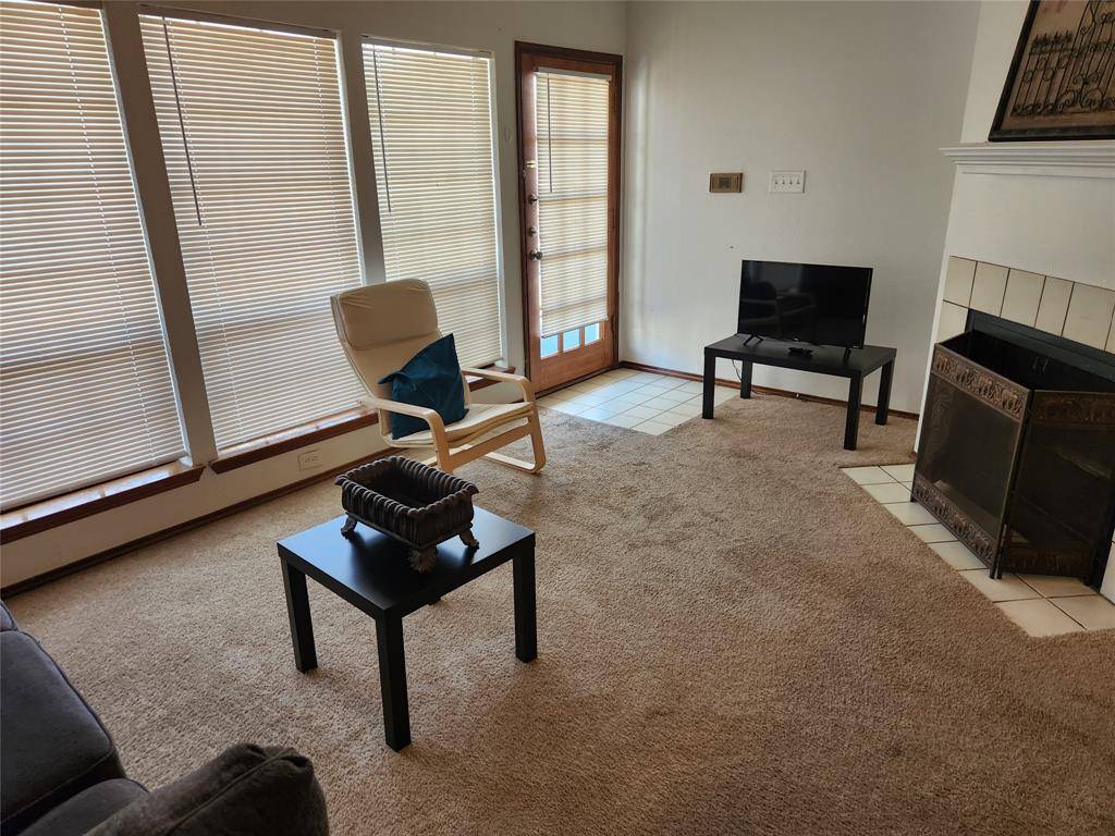 4800 W Lovers Lane #215, Dallas, TX 75209