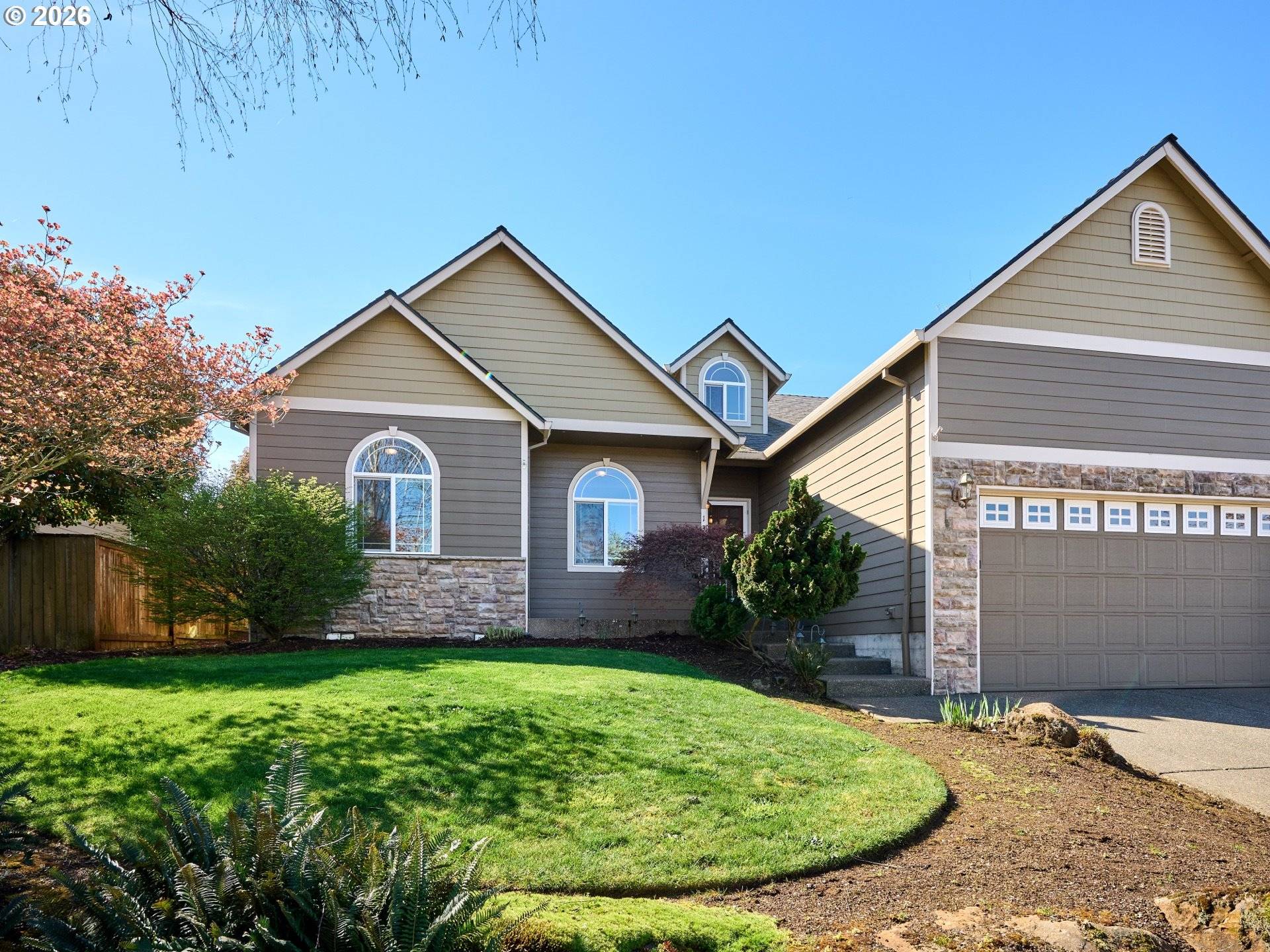 111 BREYONNA WAY, Silverton, OR 97381