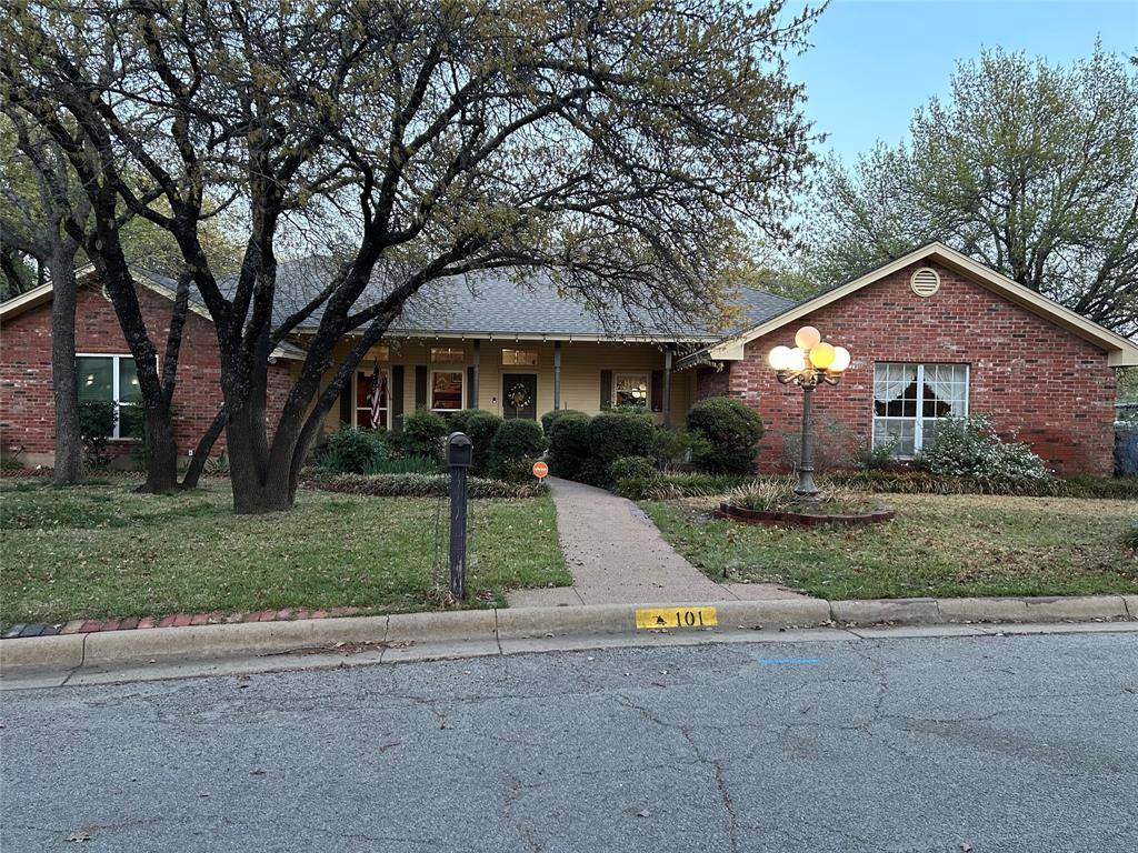 101 Golden Kinglet Lane, Cisco, TX 76437