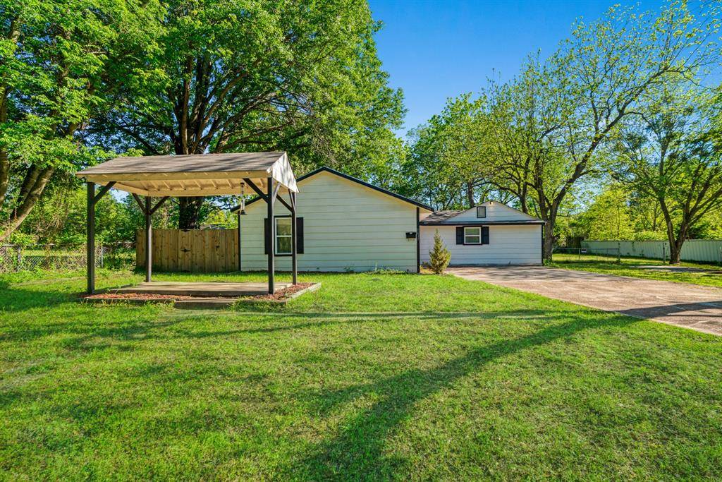 2617 Graham Street, Paris, TX 75460