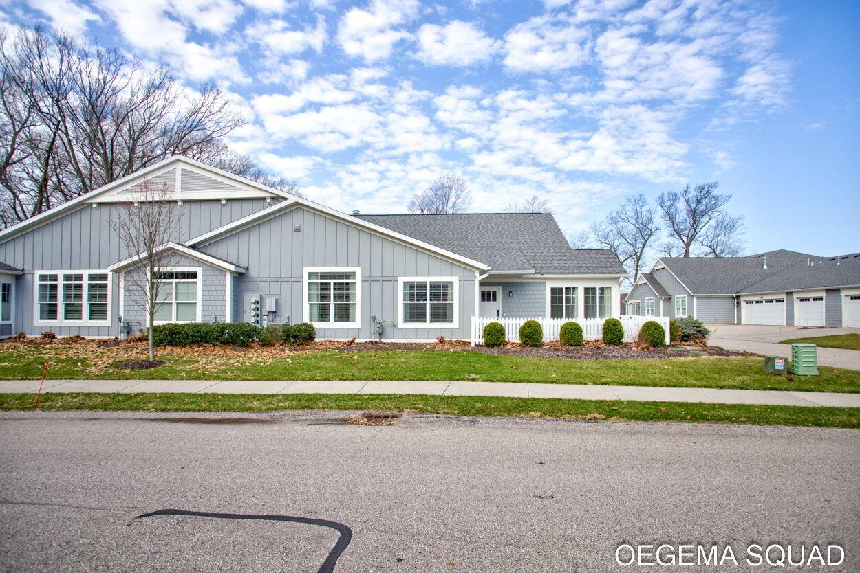 246 Janes View DR #14, Park Twp, MI 49424