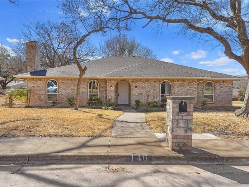 146 Meadowbrook Drive, Desoto, TX 75115