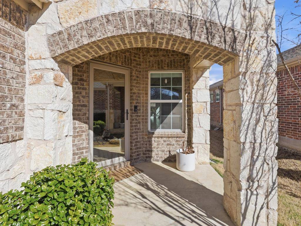 7609 Heritage Drive, Little Elm, TX 76227