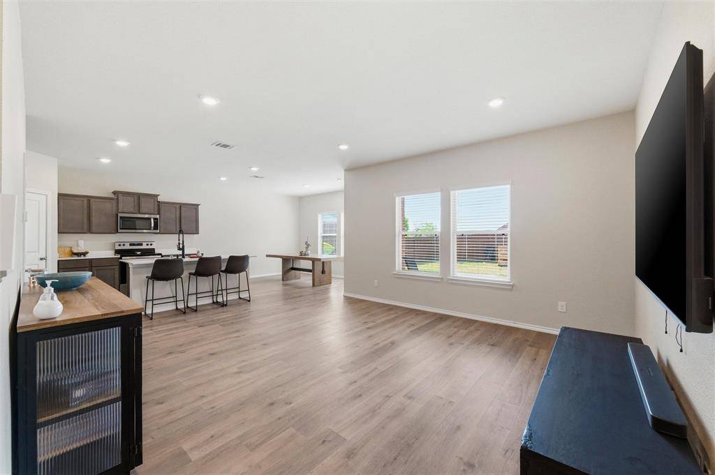 1009 Thornberry Drive, Crandall, TX 75114