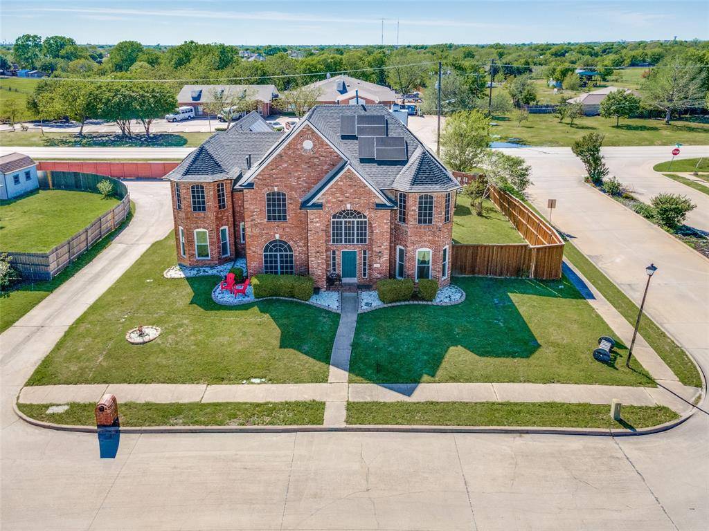 7517 Silverthorn Drive, Rowlett, TX 75089