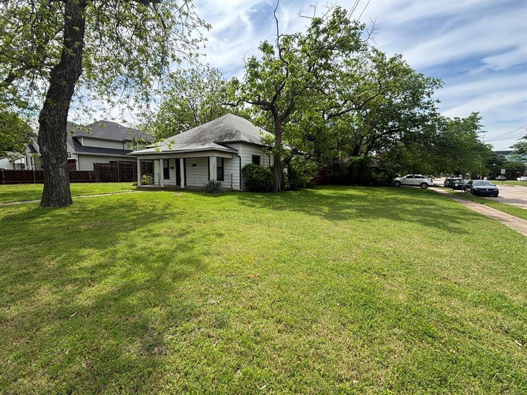376 W Walters Street, Lewisville, TX 75057