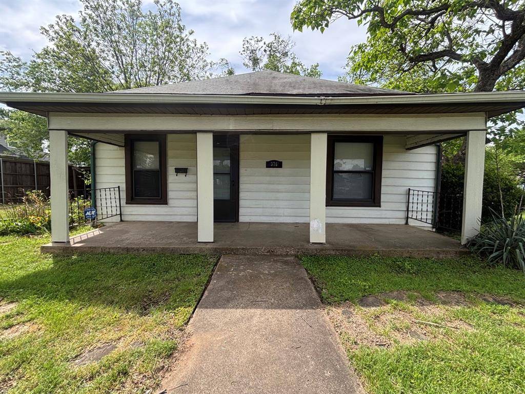 376 W Walters Street, Lewisville, TX 75057