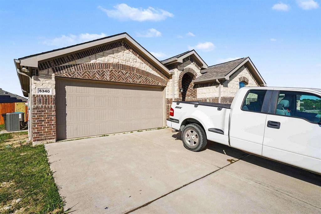 5340 Brentlawn Drive, Fort Worth, TX 76179