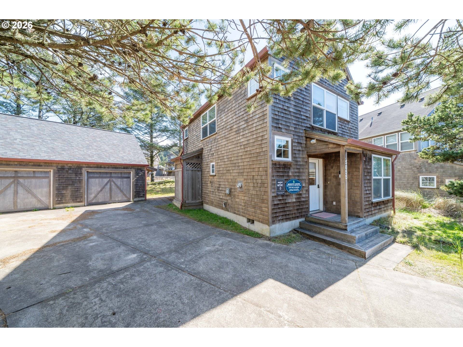 5855 BAREFOOT LN, Pacific City, OR 97135