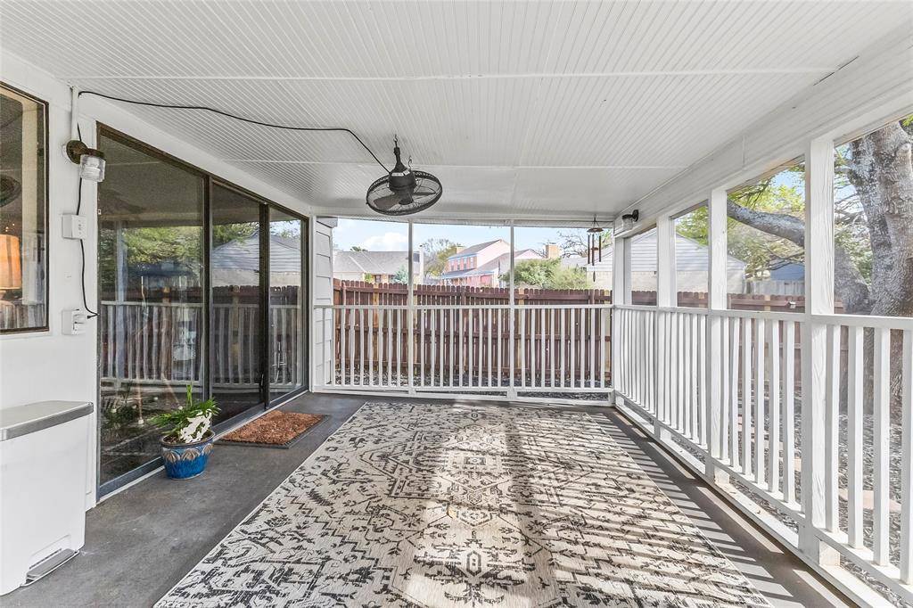 3906 Castlehill Court, Arlington, TX 76016