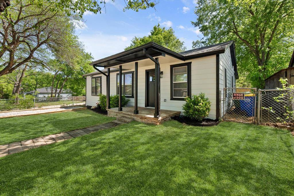 8225 Carlos Street, White Settlement, TX 76108