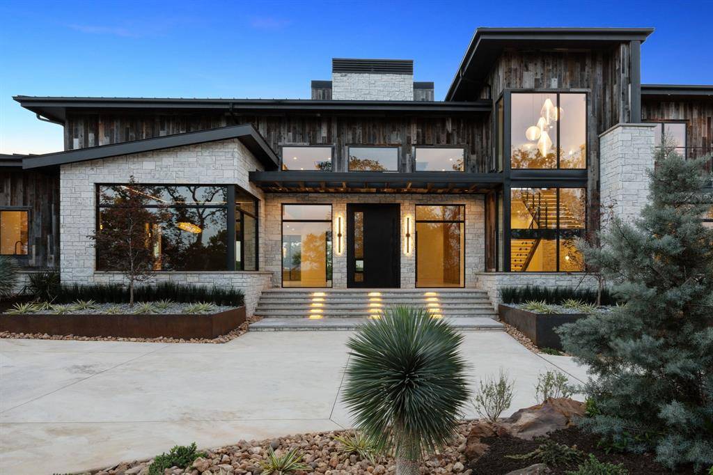 545 W Bob Jones Road, Southlake, TX 76092