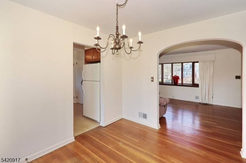 130 Warrenville Rd, Green Brook Twp., NJ 08812