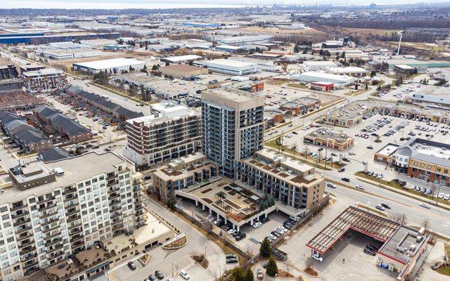 1940 Ironstone DR #1405, Burlington, ON L7L 0E4