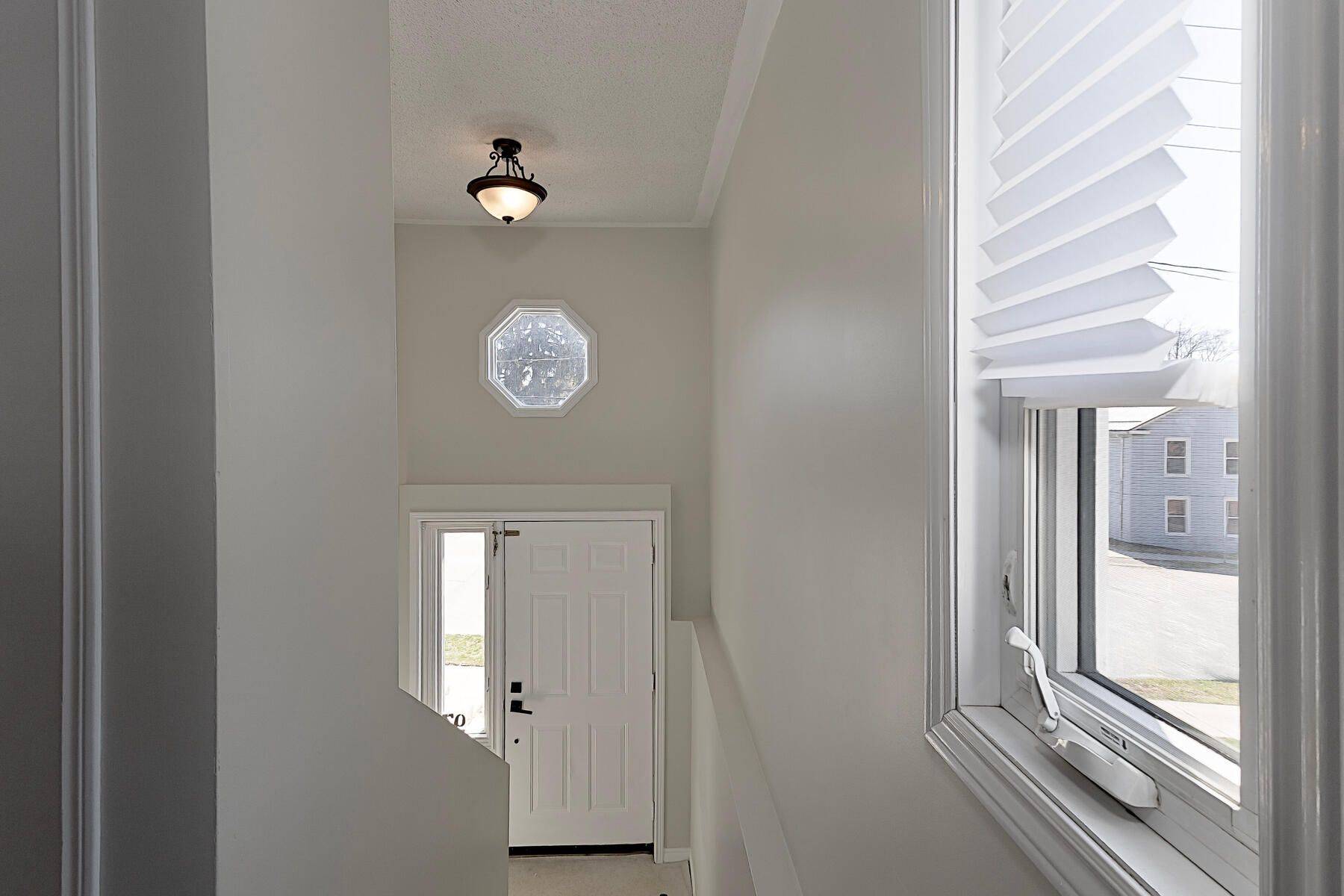 93 King ST E, Ingersoll, ON N5C 1G6