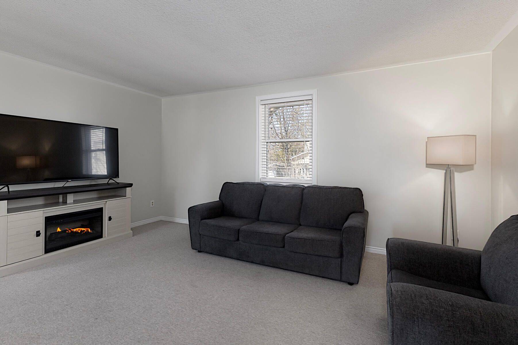 93 King ST E, Ingersoll, ON N5C 1G6