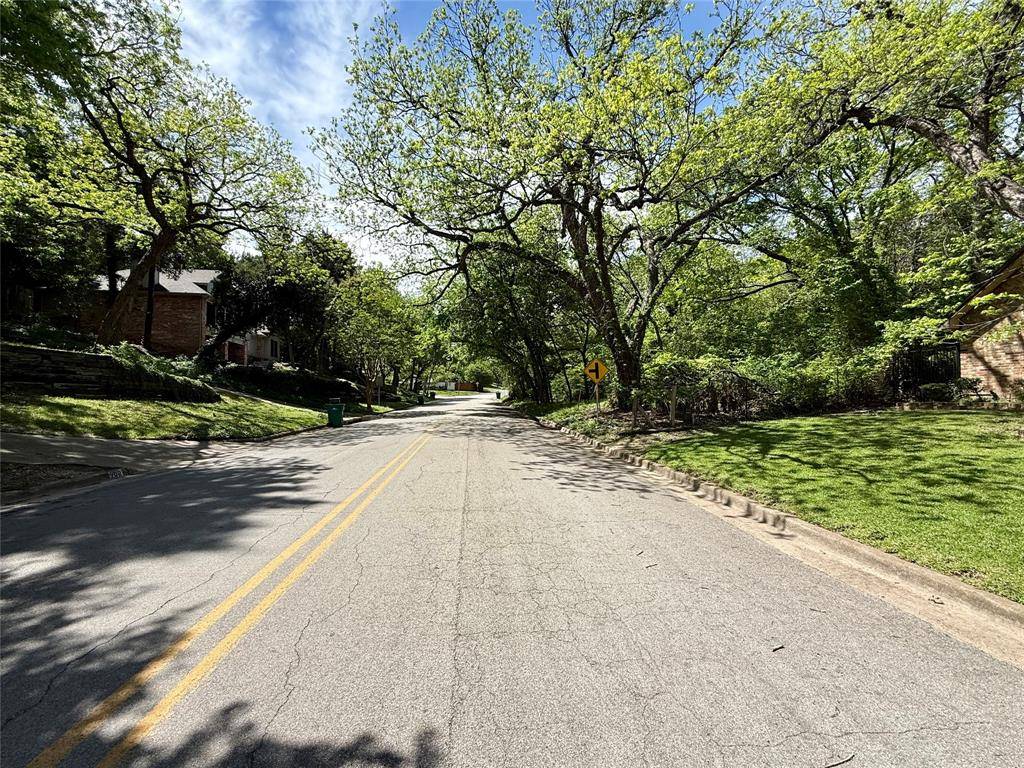 904 Sleepy Hollow Drive, Cedar Hill, TX 75104